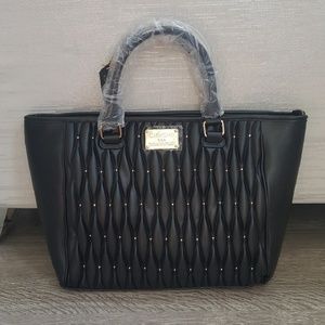 Bebe diamonda quilted bag
